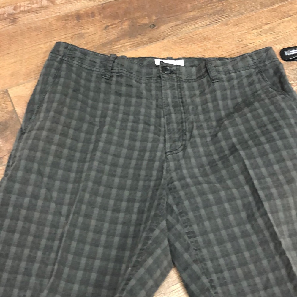 Shorts - Picture 3 of 3